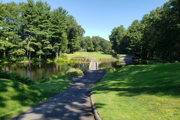 pleasant valley path to the 17th hole